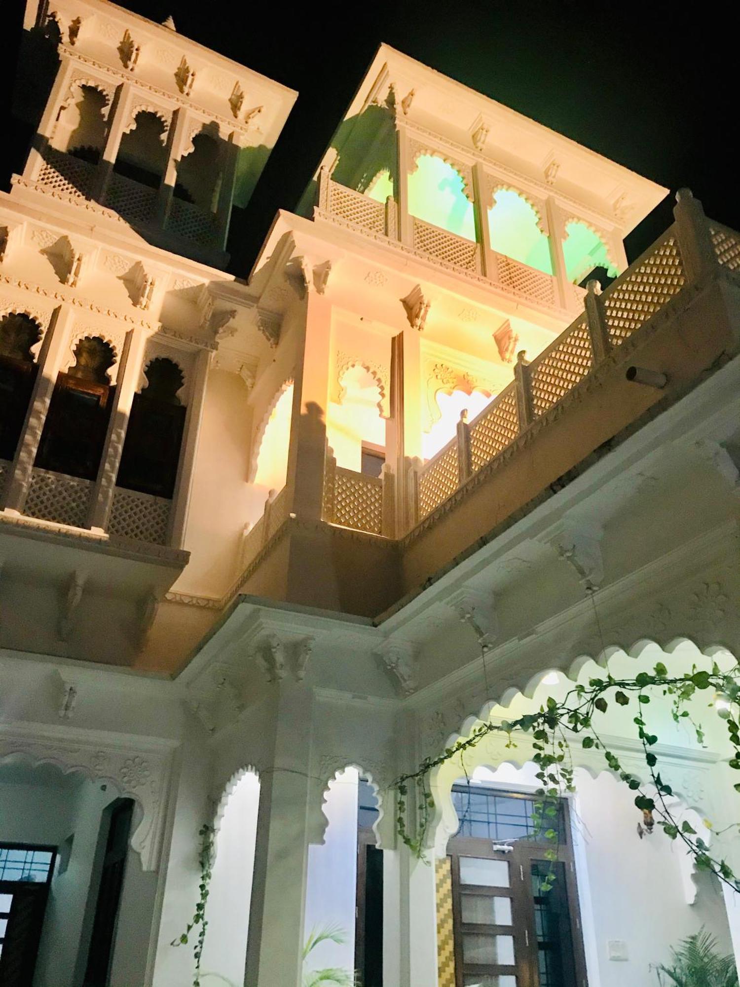 Royal Heritage Villa Удайпур Екстериор снимка
